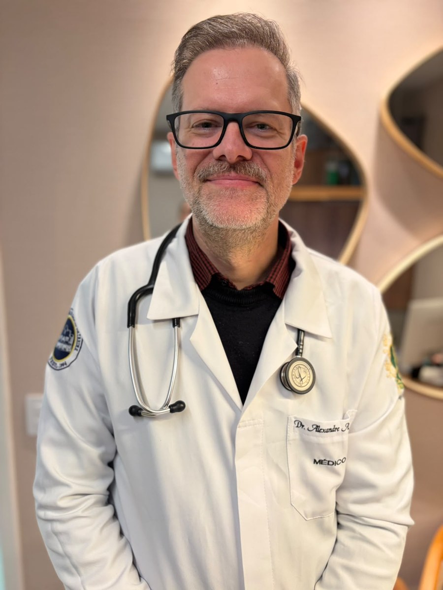 Dr. Alexandre A. Hoeller